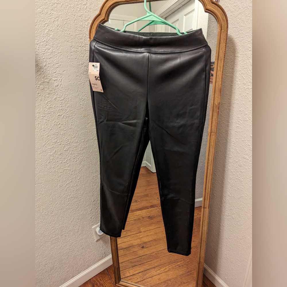 SO Faux Leather Legging - Size Medium